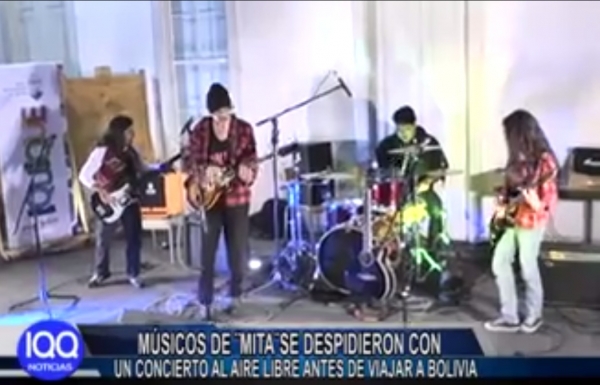 MUSICOS DE "MITA" SE DESPIDIERON CON UN CONCIERTO AL AIRE LIBRE ANTES DE VIAJAR A BOLIVIA