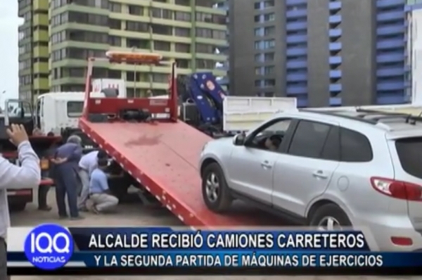 ALCALDE RECIBI&Oacute; CAMIONES CARRETEROS Y LA SEGUNDA PARTIDA DE M&Aacute;QUINAS DE EJERCICIOS