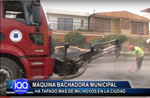 M&Aacute;QUINA BACHADORA MUNICIPAL HA TAPADO MAS DE MIL HOYOS EN LA CIUDAD