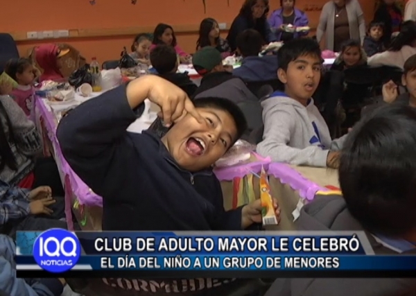 CLUB DE ADULTO MAYOR CELEBR&Oacute; EL D&Iacute;A DEL NI&Ntilde;O A UN GRUPO DE MENORES